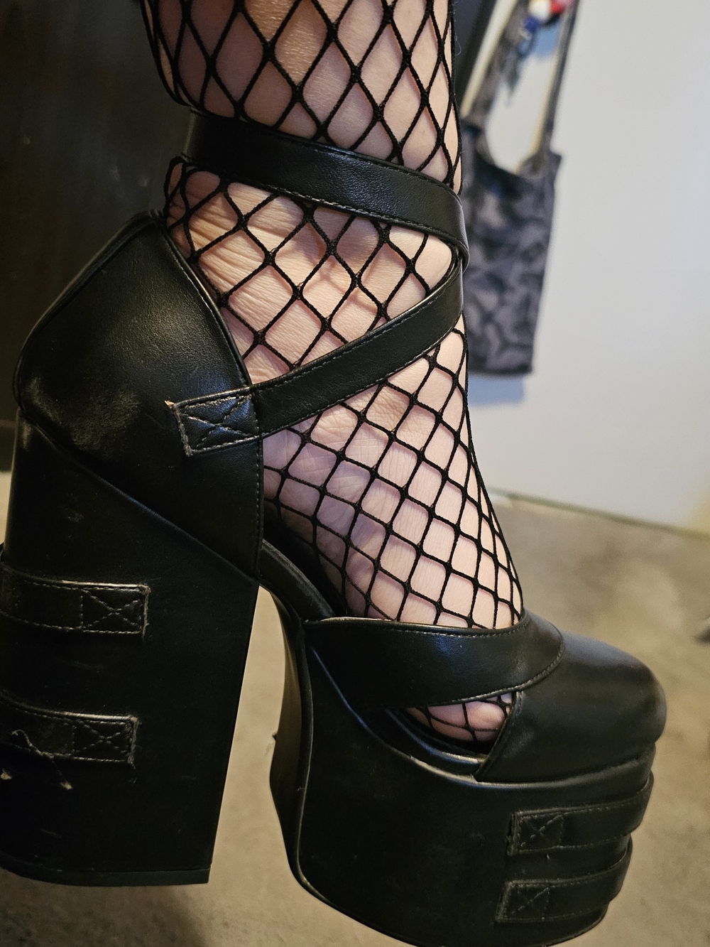 Lamoda-Black Platform Heel size 8 - Picture 2 of 5